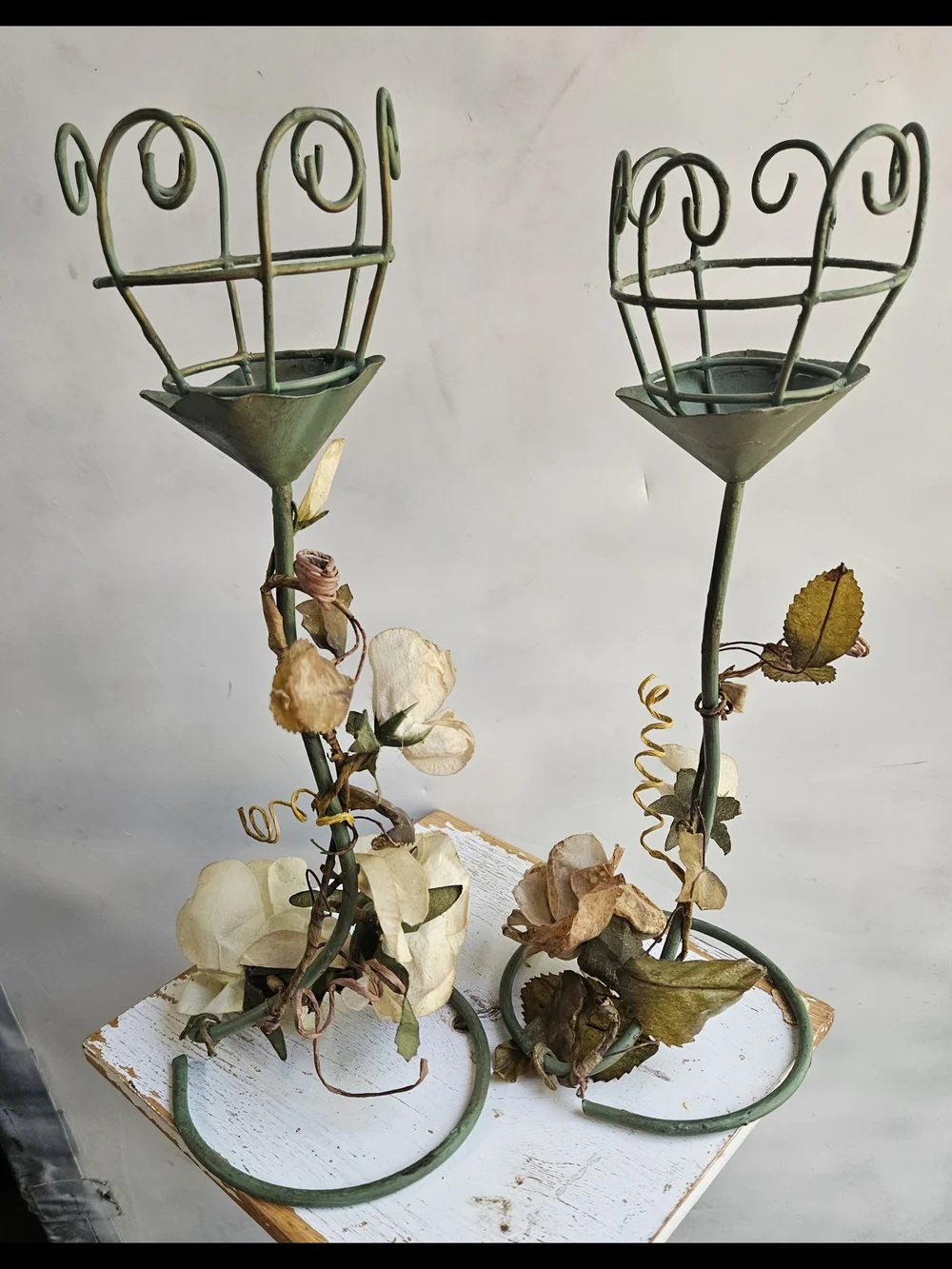 Source Unknown Green Metal Rose Vine Candle Holders with Cream Flowers